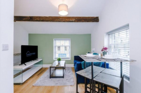 Sleeps 4, Duplex Apartment, Long Term Disc